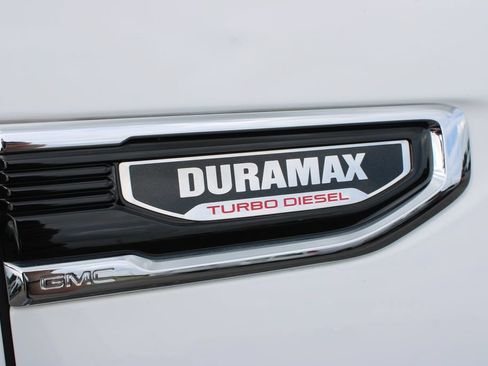 Used 2021 GMC Sierra 1500 SLE w/ X31 Off-Road Package AWD/4WD image 12