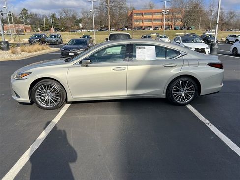 Used 2025 Lexus ES 350 w/ Premium Package image 6