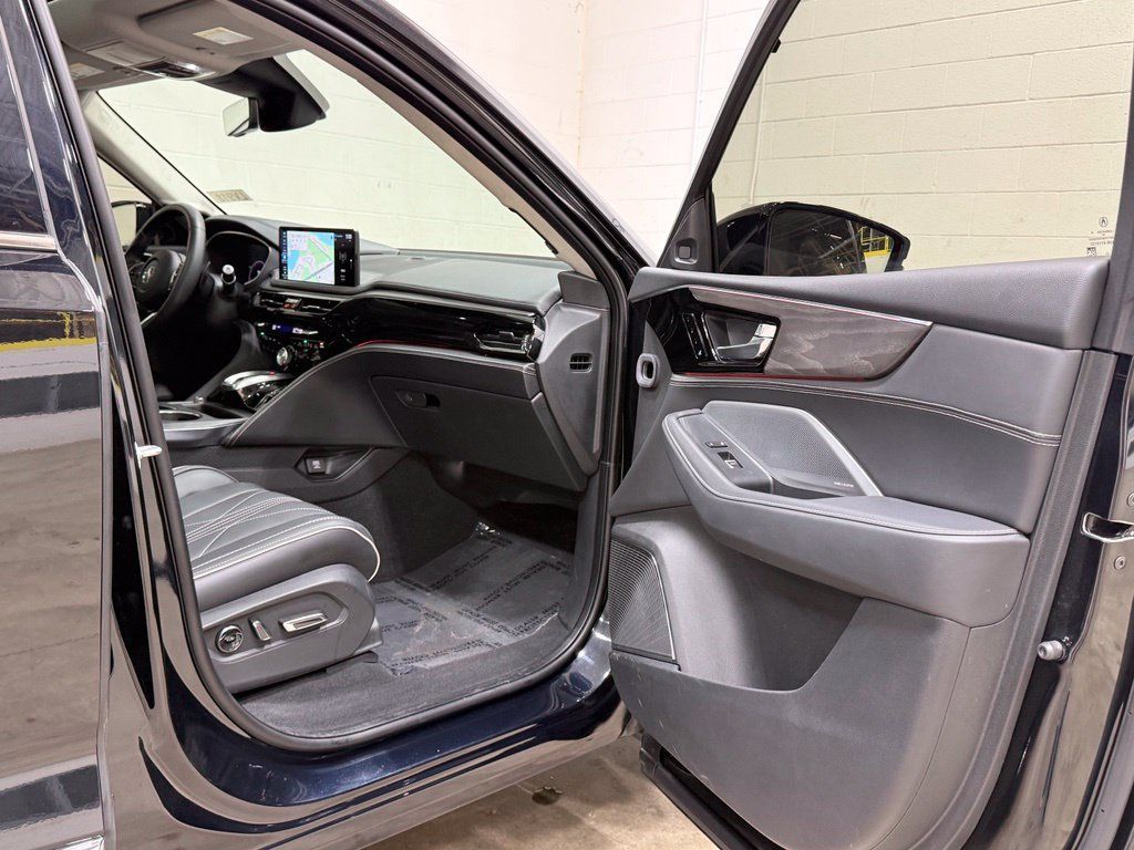 Used 2025 Acura MDX w/ Advance Package AWD/4WD image 43
