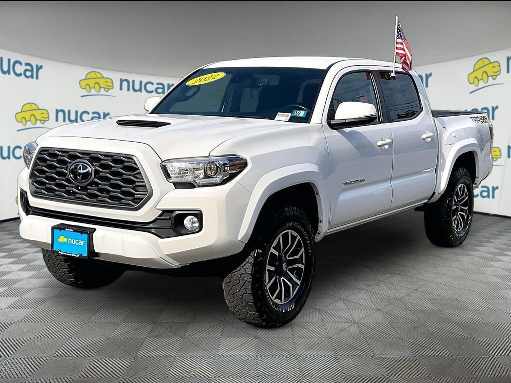 Used 2022 Toyota Tacoma TRD Sport w/ Technology Package AWD/4WD image 3