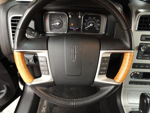 Used 2008 Lincoln MKX AWD image 12