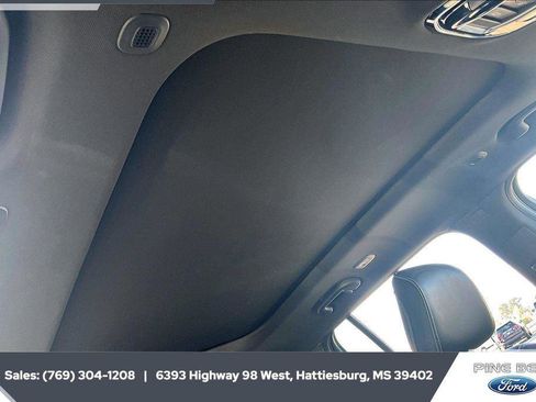 Used 2023 Jeep Grand Cherokee Overland image 16