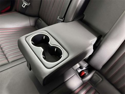 Used 2025 Genesis G70 2.5T w/ Sport Prestige Package image 36