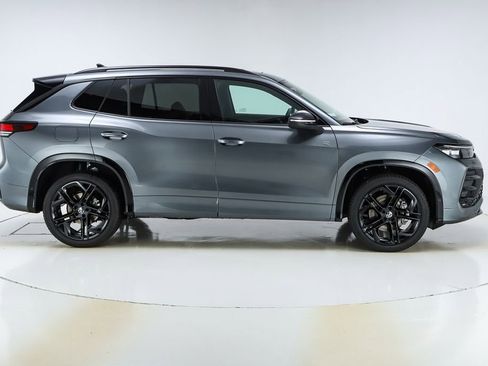 New 2026 Volkswagen Tiguan SE R-Line image 10