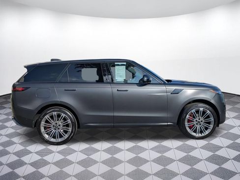 Used 2024 Land Rover Range Rover Sport SE AWD/4WD image 6