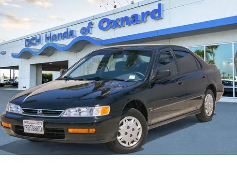 Used 1996 Honda Accord DX image 2