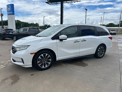 Used 2022 Honda Odyssey EX-L image 2