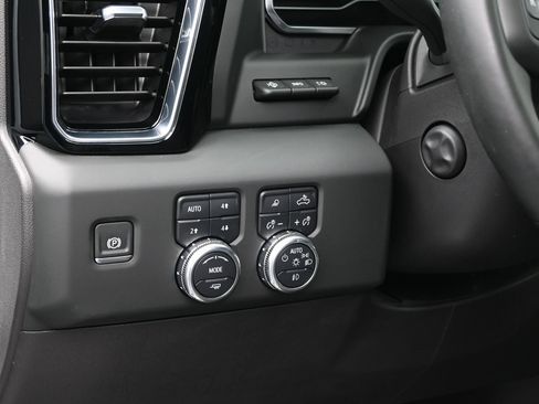 Used 2024 GMC Sierra 1500 Denali w/ Denali Reserve Package AWD/4WD image 23
