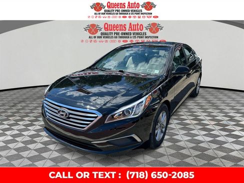 Used 2016 Hyundai Sonata SE FWD image 2