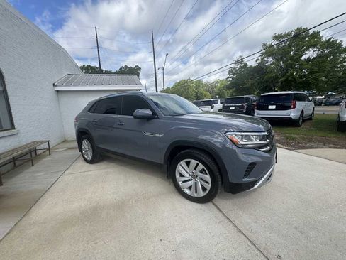 Used 2021 Volkswagen Atlas Cross Sport SE image 4