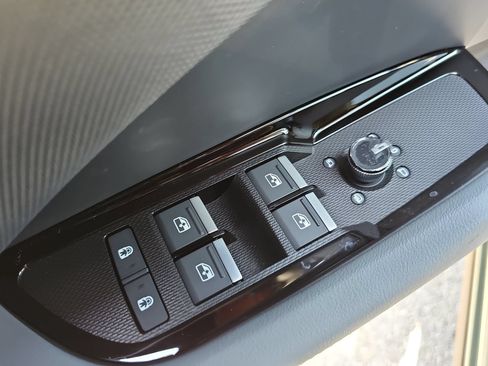 New 2026 Audi Q3 quattro 2.0T AWD/4WD image 30