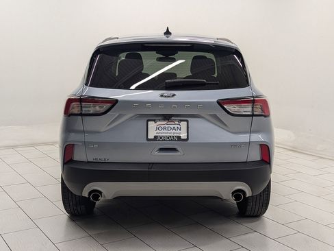 Used 2022 Ford Escape SE w/ Cold Weather Package image 8