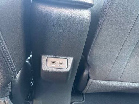 Used 2027 Chevrolet Bolt LT w/ Comfort Package FWD image 27