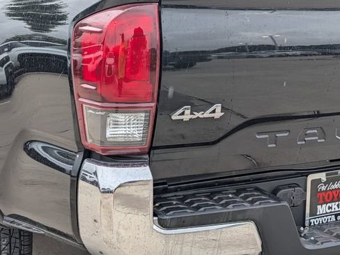 Used 2023 Toyota Tacoma SR5 AWD/4WD image 7