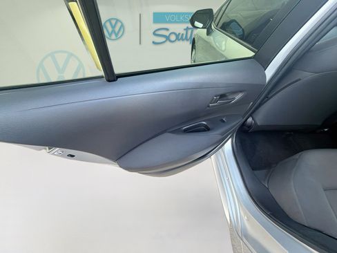 Used 2022 Toyota Corolla LE FWD image 24