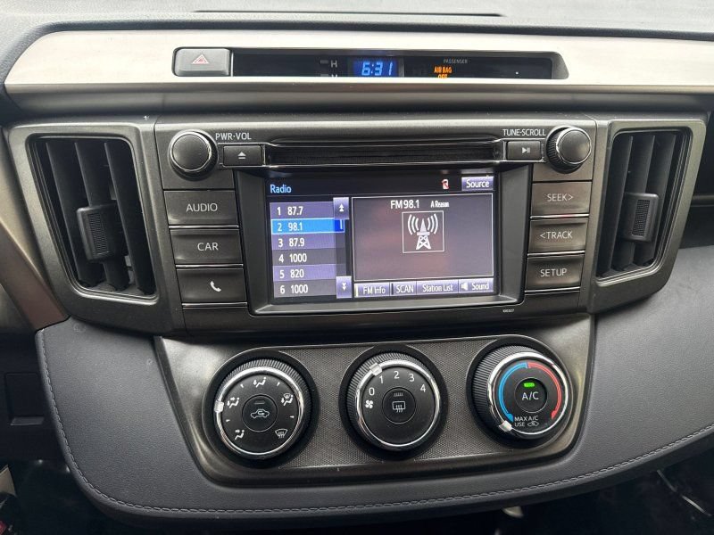 Used 2014 Toyota RAV4 LE AWD/4WD image 25