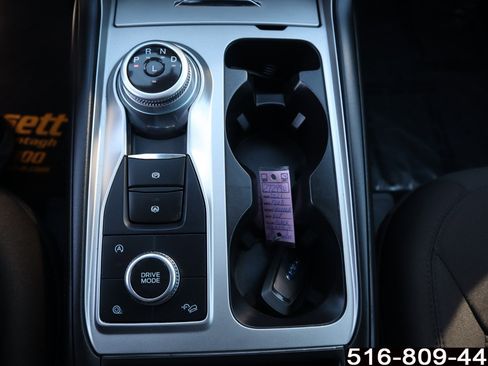 Used 2021 Ford Explorer XLT AWD/4WD image 21