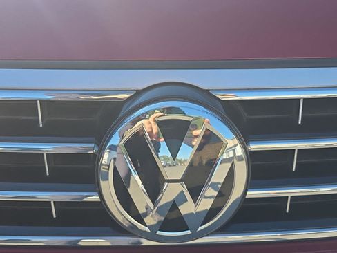 Used 2018 Volkswagen Passat 2.0T SE w/ SE Lighting Package image 12