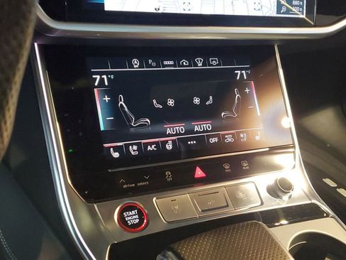 Used 2024 Audi RS 6 performance image 25