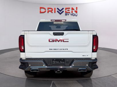 New 2026 GMC Sierra 1500 SLT w/ SLT Premium Plus Package