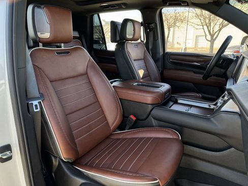 Used 2024 GMC Yukon Denali Ultimate image 35