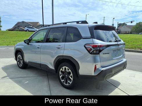 Used 2025 Subaru Forester Premium AWD/4WD image 5
