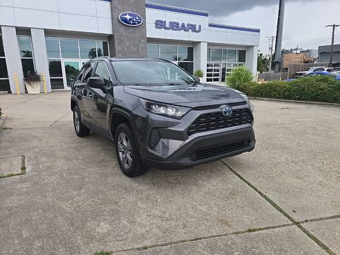 Used 2022 Toyota RAV4 LE AWD/4WD image 36