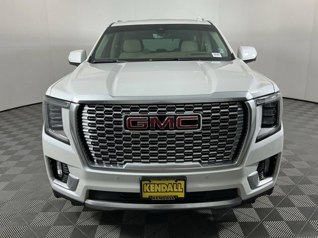 Used 2021 GMC Yukon Denali w/ Denali Ultimate Package AWD/4WD image 2