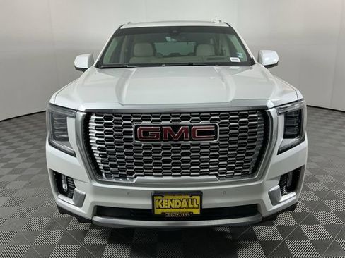 Used 2021 GMC Yukon Denali w/ Denali Ultimate Package AWD/4WD image 2