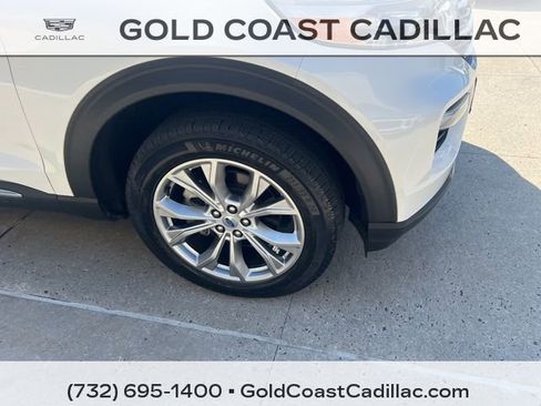 Used 2022 Ford Explorer XLT w/ Equipment Group 202A image 6