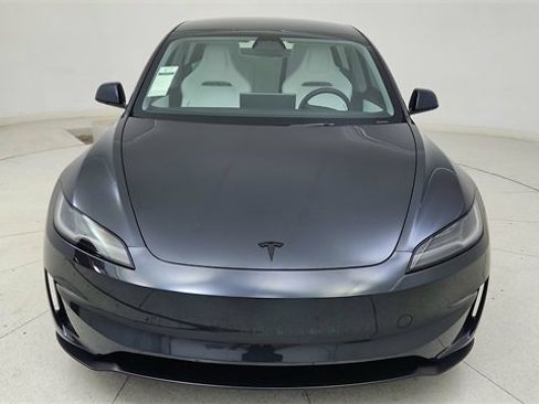 Used 2025 Tesla Model 3 Performance image 2