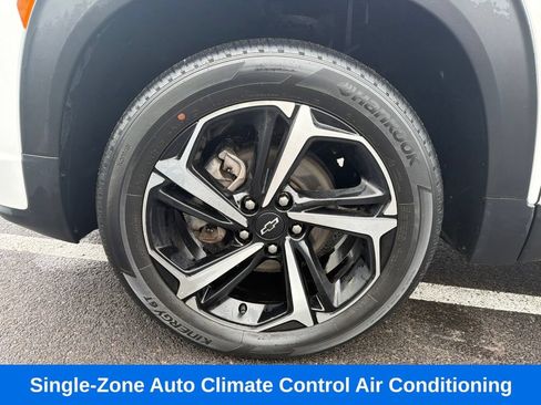 Used 2022 Chevrolet TrailBlazer RS w/ Sun and Liftgate Package AWD/4WD image 11