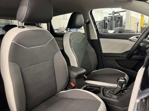 New 2026 Volkswagen Taos SE FWD image 27