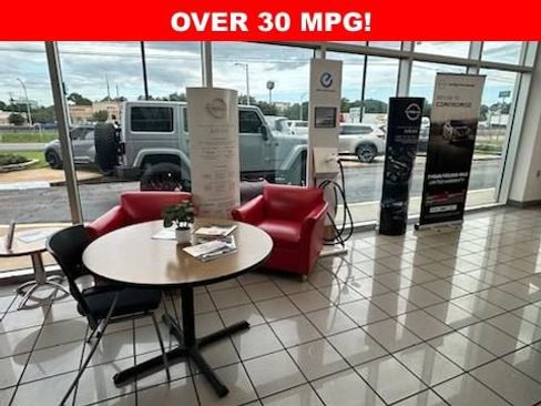 New 2025 Nissan Versa SV w/ Trunk Package FWD image 32