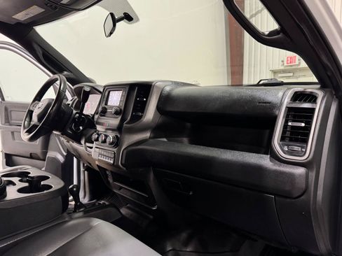 Used 2023 RAM 2500 Tradesman AWD/4WD image 11