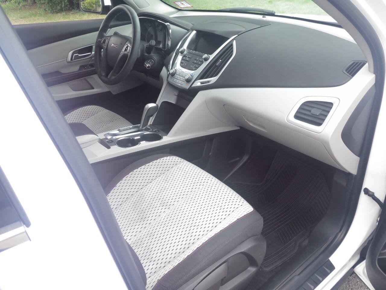 Used 2014 GMC Terrain SLE w/ LPO, Protection Package FWD image 15
