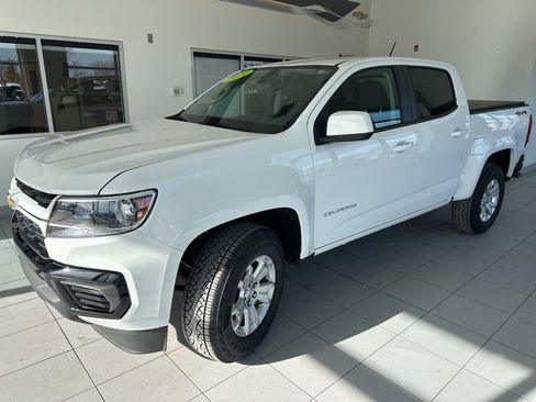 Used 2021 Chevrolet Colorado LT image 3