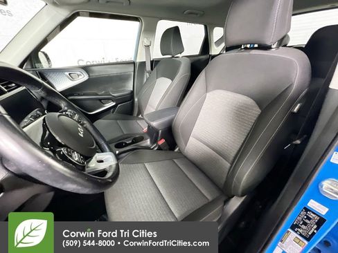 Used 2023 Kia Soul EX FWD image 26