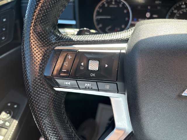 Used 2022 Mitsubishi Outlander SEL AWD/4WD image 11