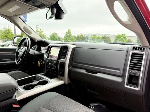 Used 2018 RAM 1500 SLT AWD/4WD image 26