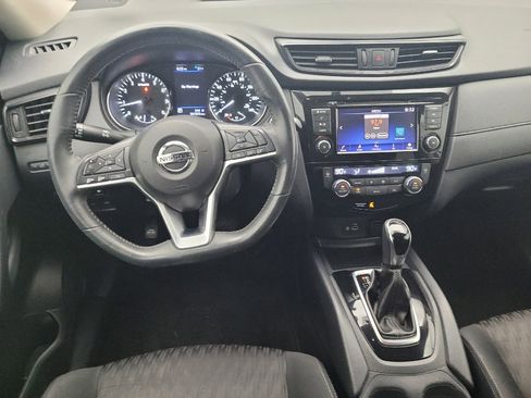 Used 2018 Nissan Rogue SV image 22