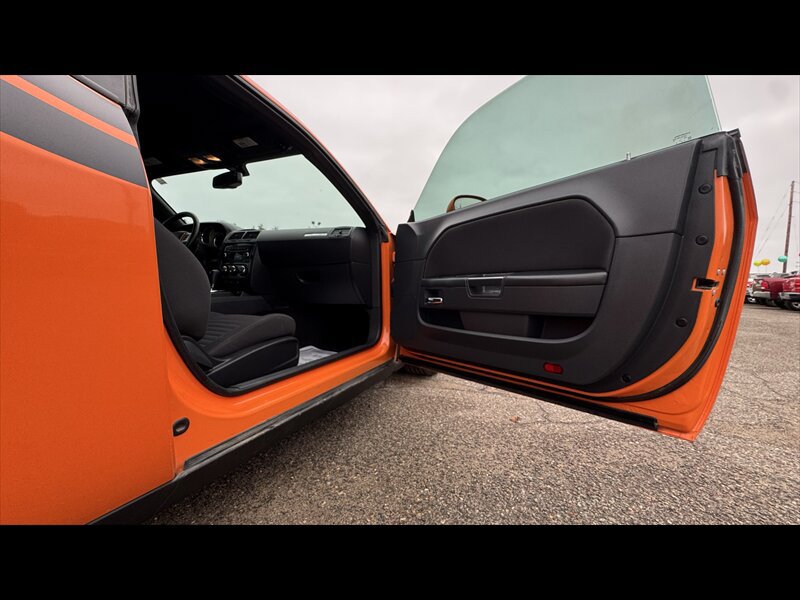 Used 2012 Dodge Challenger SXT RWD image 11