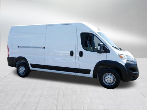 Used 2025 RAM ProMaster 2500 w/ Convenience Group FWD image 8