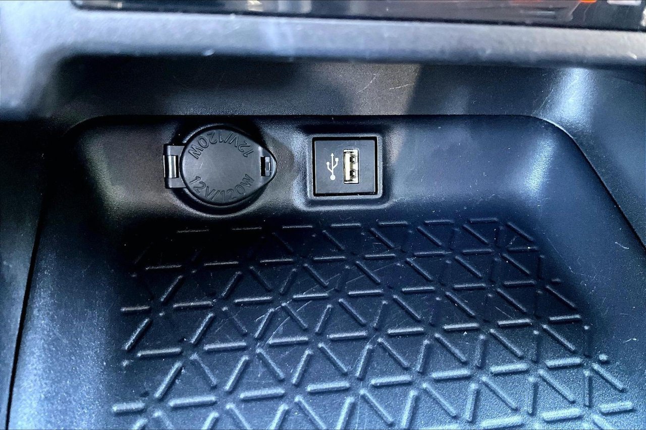 Used 2025 Toyota RAV4 LE FWD image 16