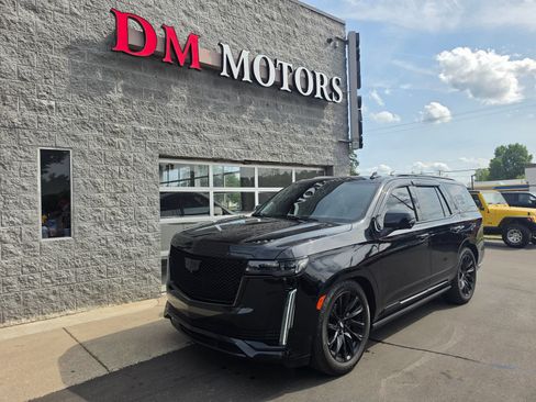 Used 2021 Cadillac Escalade Sport w/ Driver Assist Tech Package AWD/4WD image 18