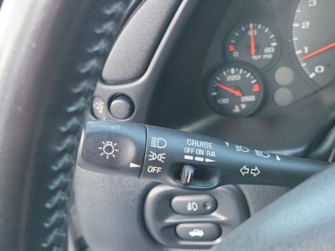 Used 1998 Chevrolet Corvette Coupe w/ Memory Pkg image 8