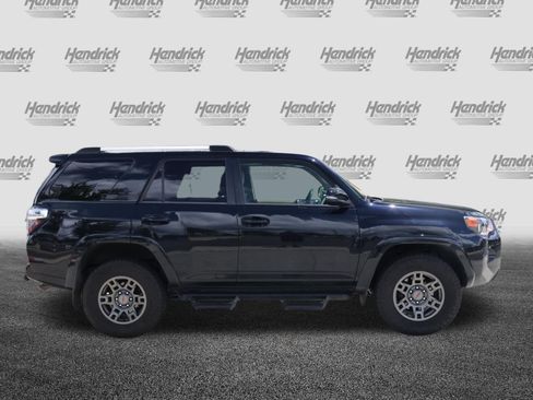 Used 2022 Toyota 4Runner SR5 Premium w/ Moonroof Package AWD/4WD image 10