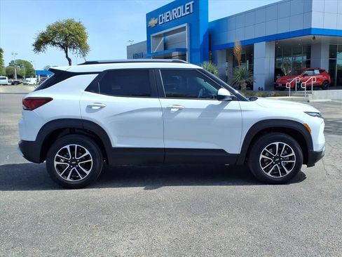 New 2026 Chevrolet TrailBlazer LT w/ Convenience Package image 4
