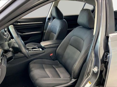 Used 2023 Nissan Altima 2.5 SV FWD image 15