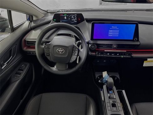 Certified 2025 Toyota Prius Plug-In Hybrid image 20